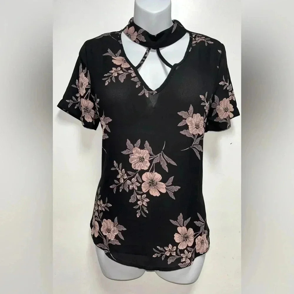 Sienna Sky Womens V-Neck Short Sleeve Blouse